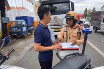 Nguyên nhân 5 phường có xe container vi phạm dừng đỗ nhiều nhất?