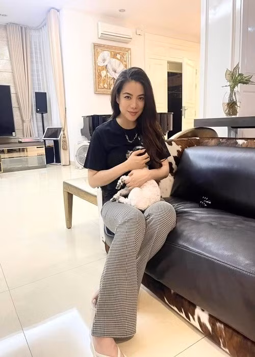 Trương Ngọc Ánh dành nhiều thời gian ở nhà, ngoài công việc. Ảnh: FB Trương Ngọc Ánh.