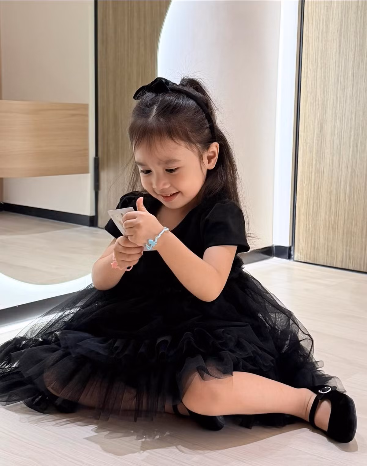 Bé Misumi càng lớn càng xinh xắn, thừa hưởng nhiều nét đẹp của mẹ. Ảnh: FB Bảo Anh.