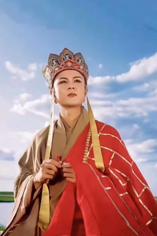 Từ Thiếu Hoa thường hóa trang Đường Tăng đi biểu diễn kiếm thêm thu nhập. Vợ Từ Thiếu Hoa là đạo diễn Dương Côn. Hai người kết hôn năm 1983. Ảnh: Tiền Phong.
