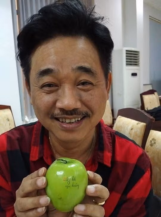 Trong Táo quân, Quốc Khánh đóng vai Ngọc Hoàng, Xuân Bắc vào vai Nam Tào, còn Công Lý đảm nhận vai Bắc Đẩu. Ảnh: FB Xuân Bắc.