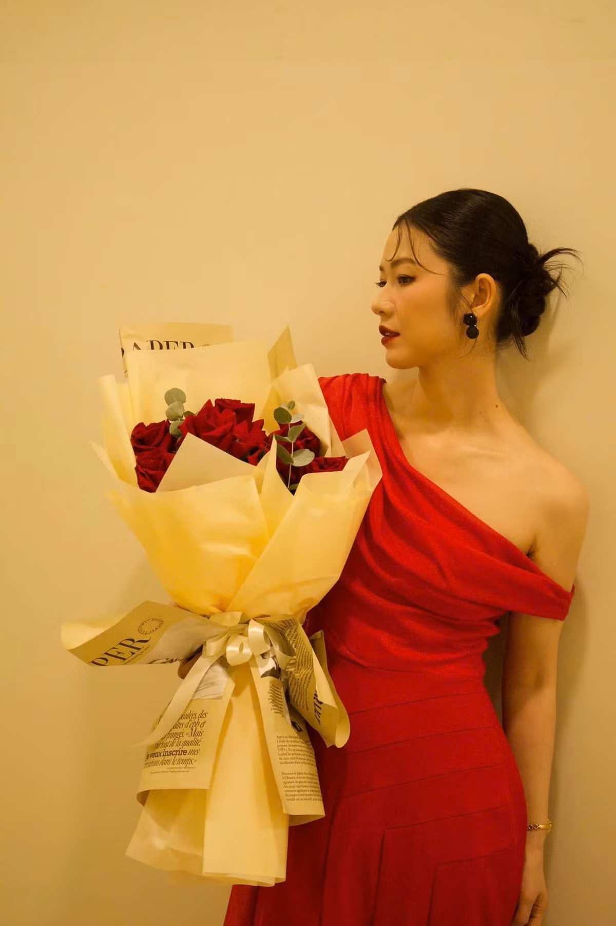 Oanh Kiều học cùng Ninh Dương Lan Ngọc, Nhã Phương ở trường Đại học Sân khấu Điện ảnh TP HCM.