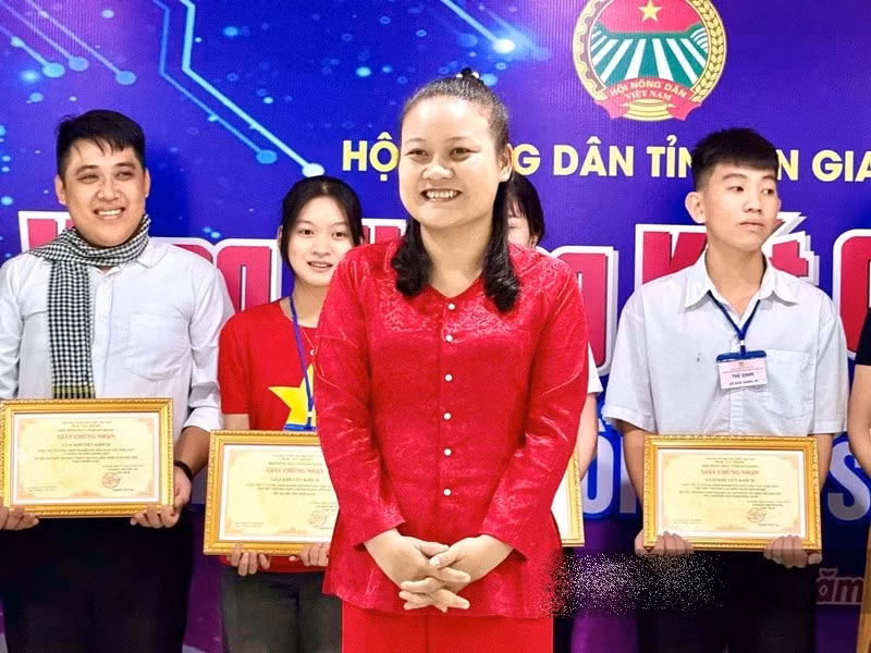danviet.jpg