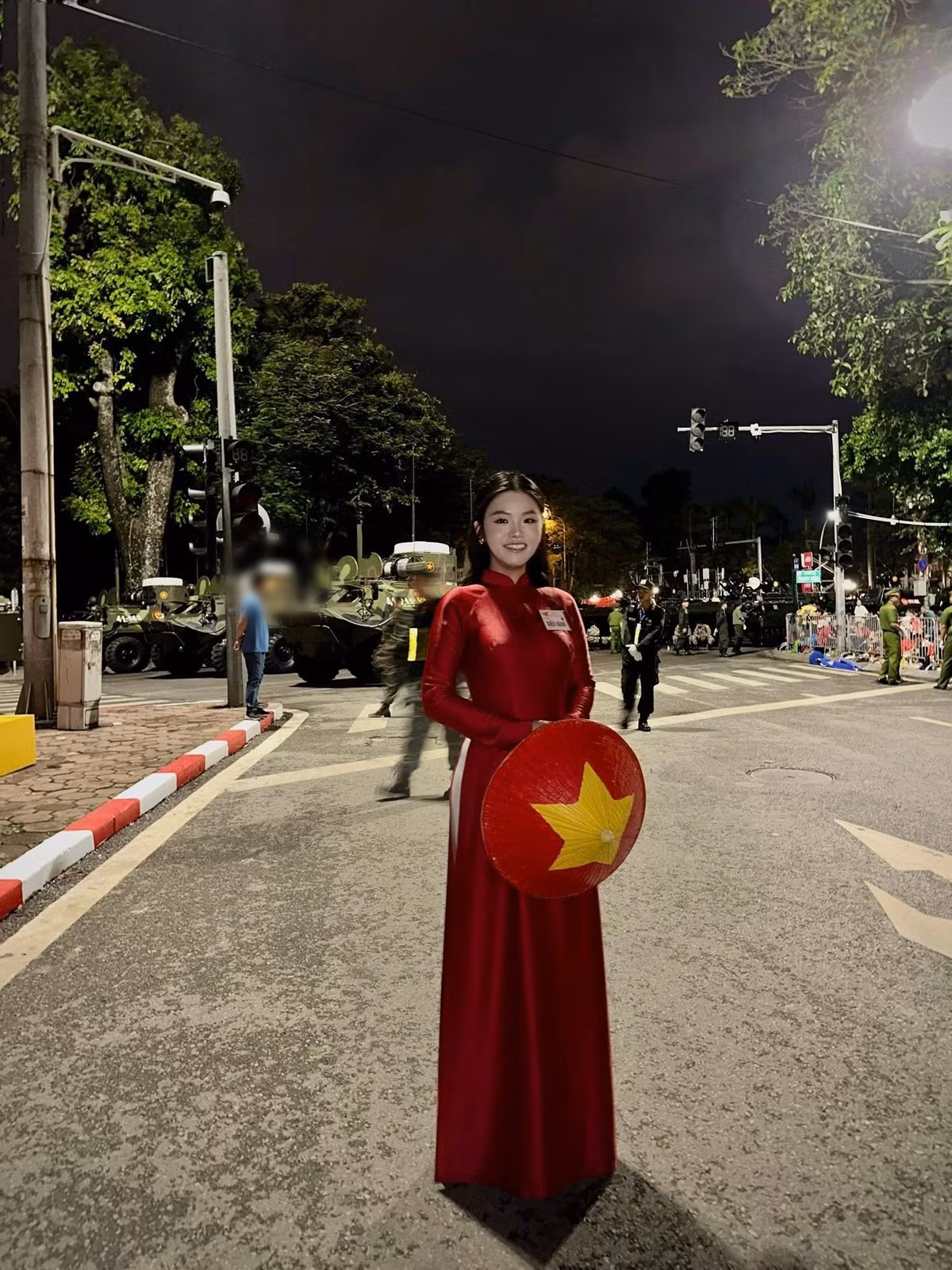 Hoa hậu Nhân ái Việt Nam 2023 Trần Mỹ Huyền cũng nổi bật trong tổng duyệt A80 nhờ vẻ ngoài dịu dàng, rạng ngời. Ảnh: FB Trần Mỹ Huyền.