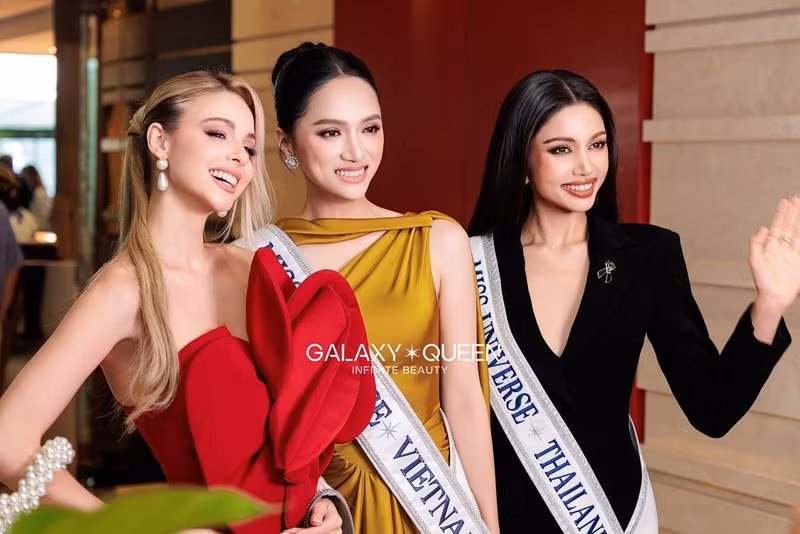 Được fan và đồng nghiệp ủng hộ, Hương Giang tạm thời vào top 3 bình chọn giải thưởng Beyond The Crown của Miss Universe 2025. Ảnh: Galaxy Queen.