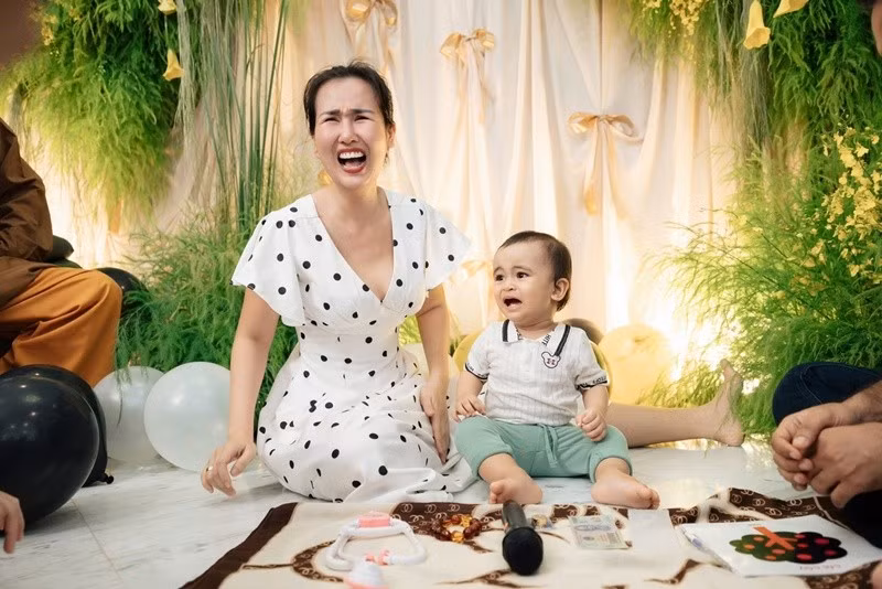 Võ Hạ Trâm tiết lộ về màn bốc đồ vật, chọn tương lai của quý tử.