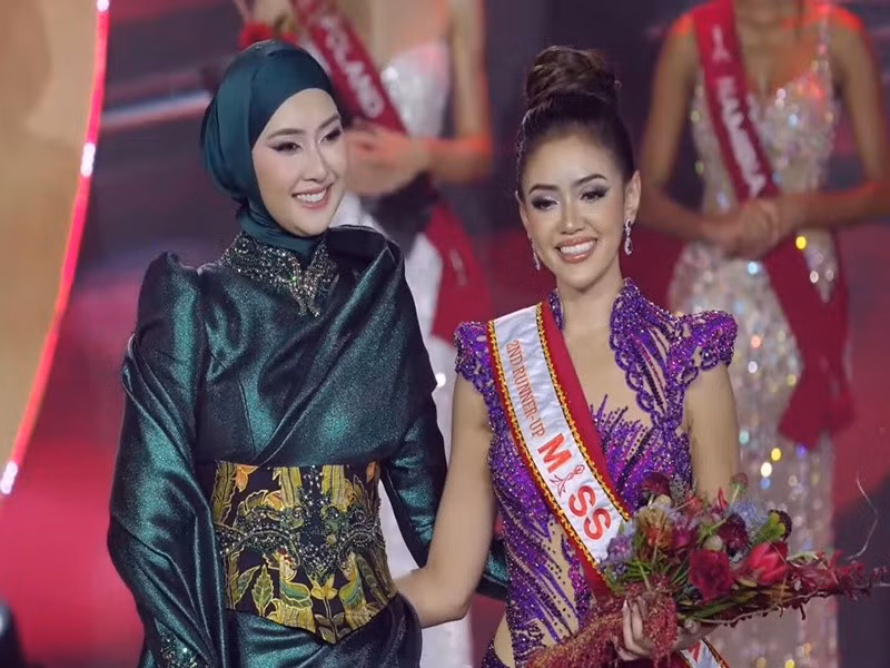 Đại diện Indonesia đoạt danh hiệu Á hậu 2 Miss Charm 2025. Ảnh: Phụ Nữ Thủ Đô.