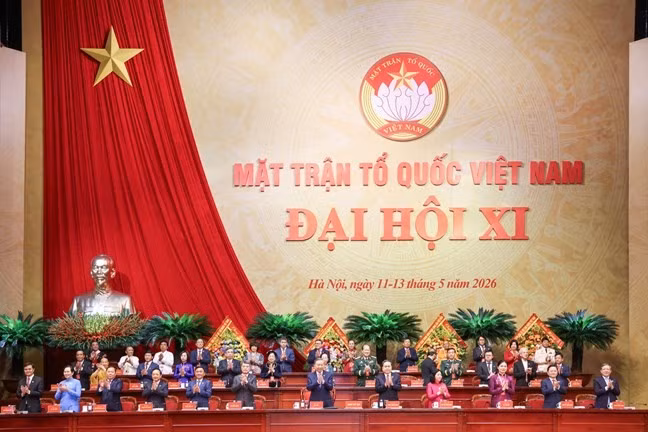 Đoàn Chủ tịch điều hành Đại hội.