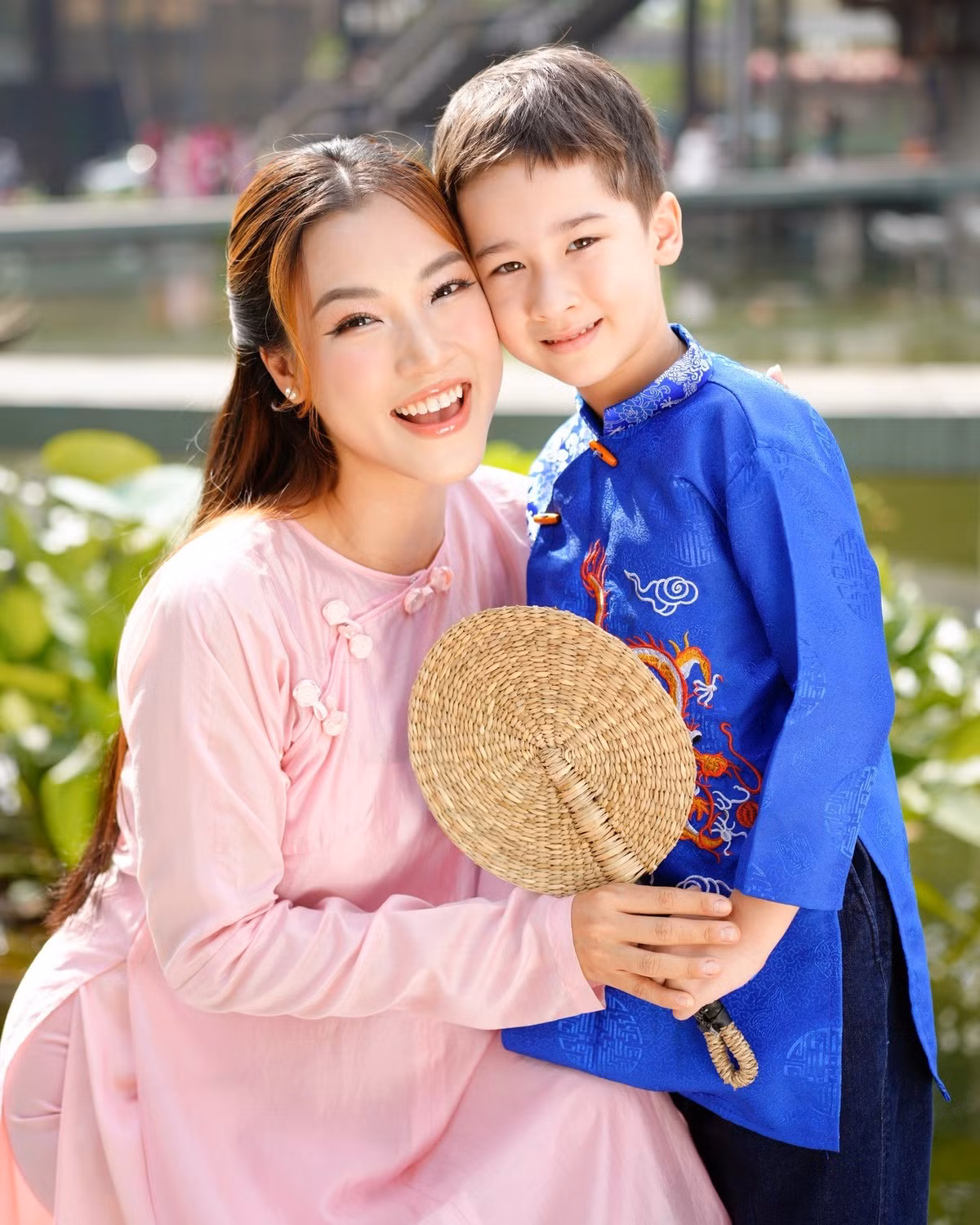 Hoàng Oanh gọi con trai là người bạn thân nhất. Hiện tại, bé Max 5 tuổi, cao 1m28.
