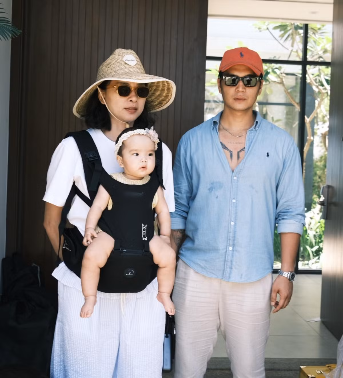 Cô dành lời cảm ơn đến Huy Trần vì đã luôn là chỗ dựa vững vàng cho cô và bé Gạo. Ảnh: FB Ngô Thanh Vân.