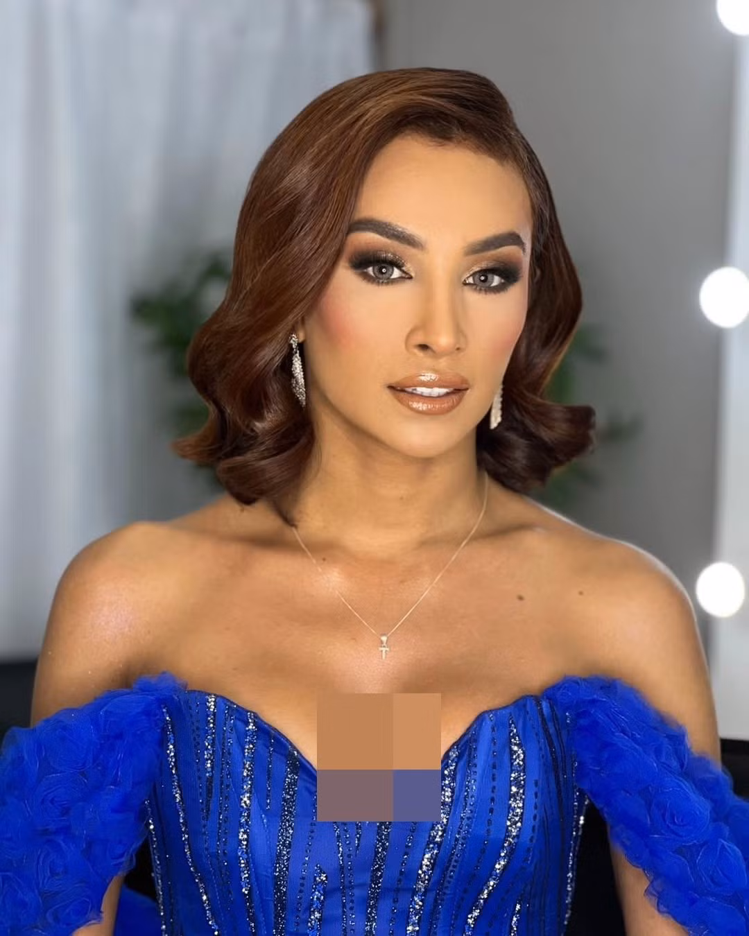 Tiffany chuộng váy áo hở bạo trước khi nhập cuộc. Ảnh: Instagram Tiffany.