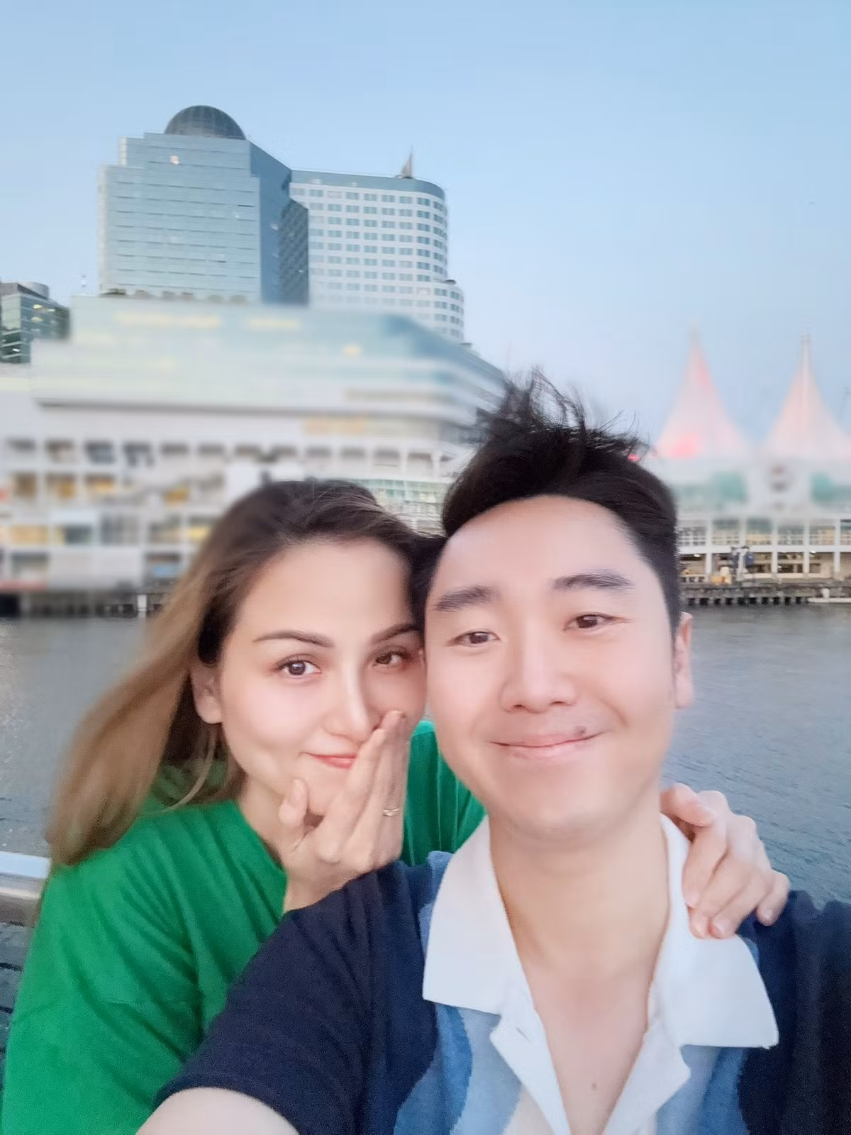 Nàng hậu chia sẻ thêm: "Bác sĩ dinh dưỡng đã phải gọi tư vấn và hướng dẫn một tiếng hơn và hỏi kỹ về chế độ ăn và bổ sung dinh dưỡng đã có".