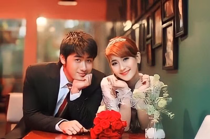 Kỷ niệm 12 năm ngày cưới, Bảo Anh dành lời ngọt ngào cho bạn đời: “Cảm ơn em đã luôn ở bên người đàn ông như anh. Yêu em”.