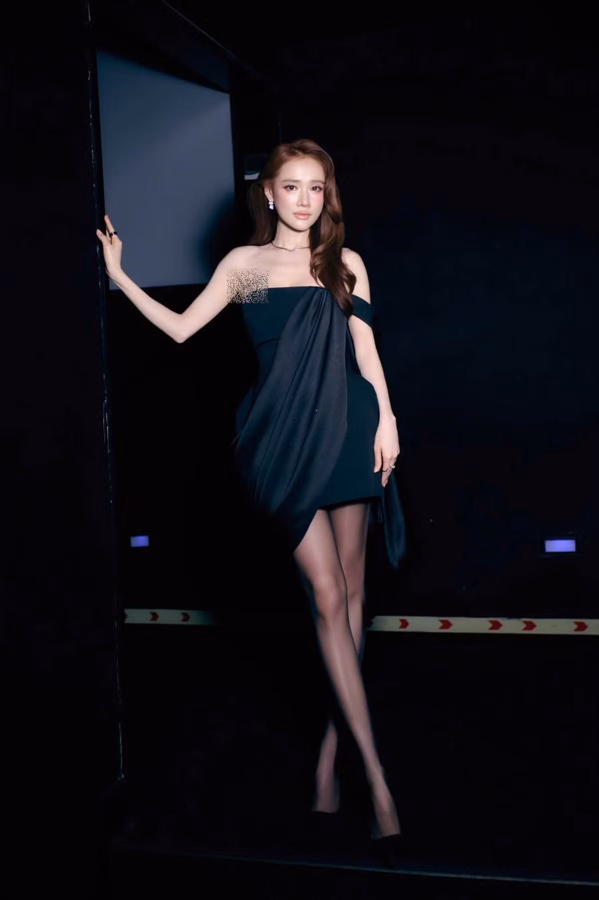 Ngoài diễn xuất, Nhã Phương còn lấn sân kinh doanh. Nữ diễn viên đồng thời duy trì tập luyện, chăm sóc vóc dáng và theo đuổi phong cách thời trang ngày càng trưởng thành. Ảnh: FB Nhã Phương.