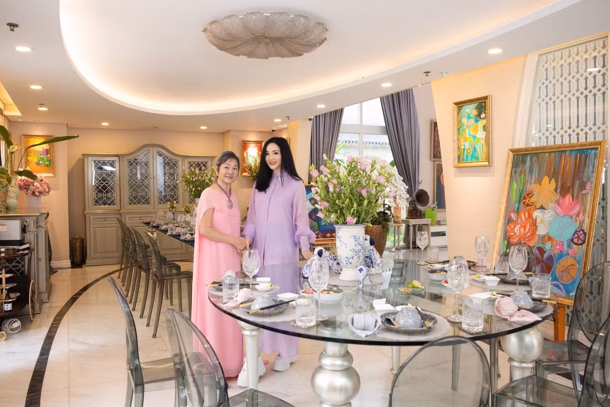 Giáng My luôn biết ơn mẹ khi bà cũng yêu thương, quan tâm các bạn của nàng hậu.