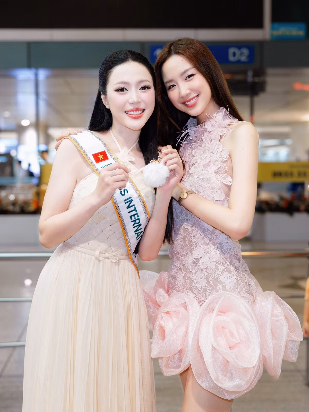Trước khi Kiều Duy sang Nhật Bản thi nhan sắc quốc tế, nhiều đồng nghiệp xuất hiện tại sân bay tiễn Kiều Duy. Ảnh: FB Kiều Duy.