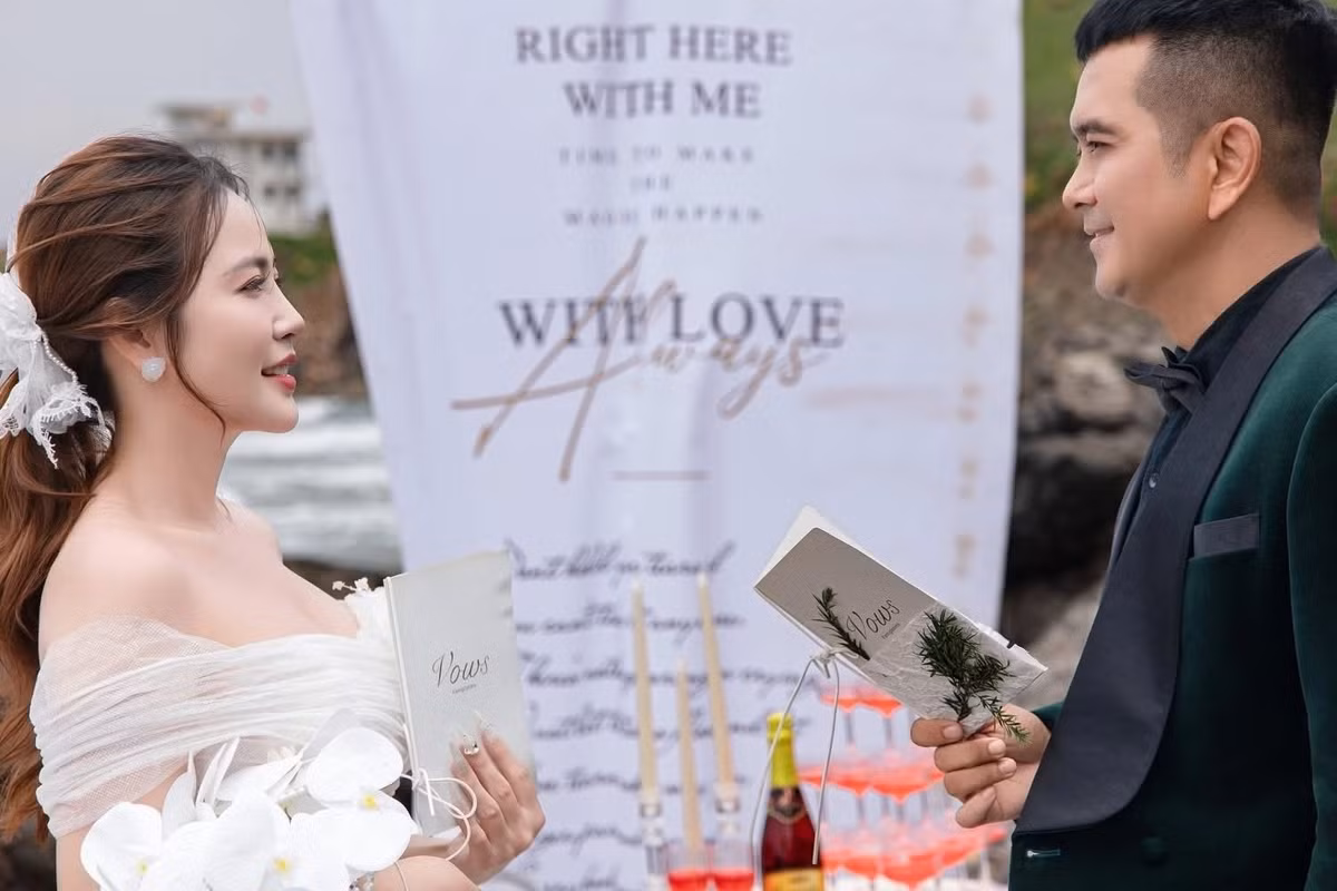 "Chúng tôi muốn tiệc cưới ấm cúng, là buổi gặp gỡ thân mật giữa mọi người với nhau", "bé An" cho hay. Ảnh: Thương Trường.