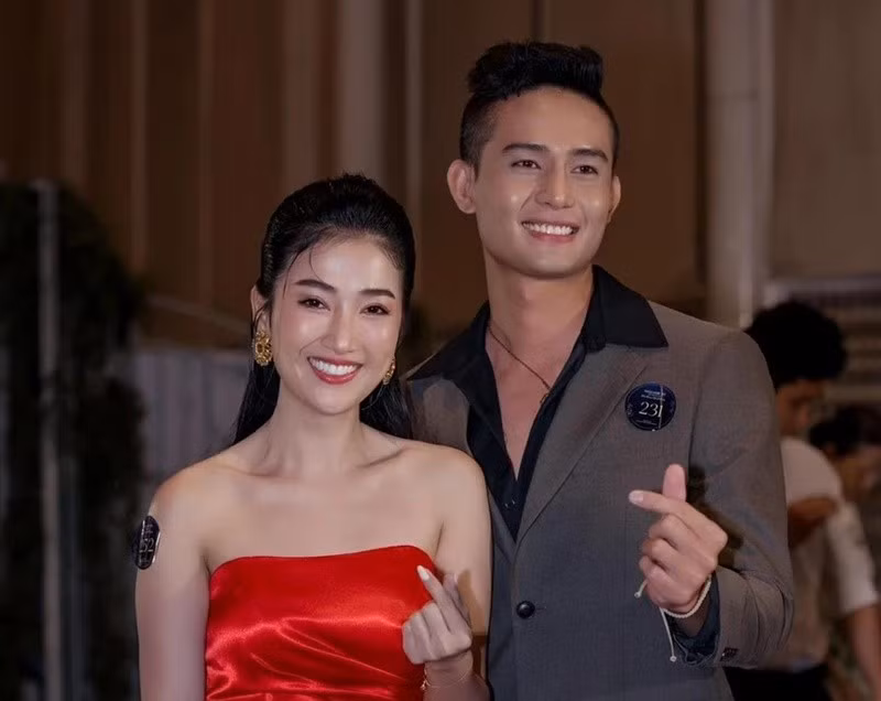 ‘Nữ hoàng phim xưa’ chia sẻ bạn trai dù ít tuổi hơn cô nhưng trưởng thành, chững chạc, tính rất hiền lành, ít nói, chủ yếu thể hiện qua hành động. Ảnh: Znews.