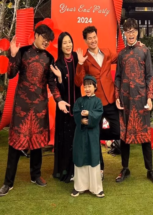 NSND Xuân Bắc kết hôn năm 2006, có 3 người con trai. Ảnh: Người Đưa Tin.