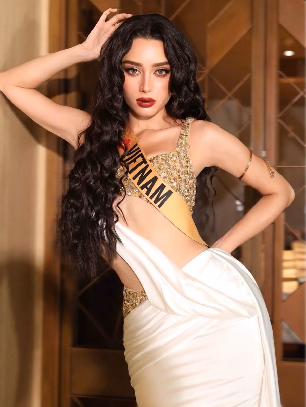 Gallery - Emoura Phạm có làm nên chuyện ở chung kết Miss Grand International 2026? - image 5