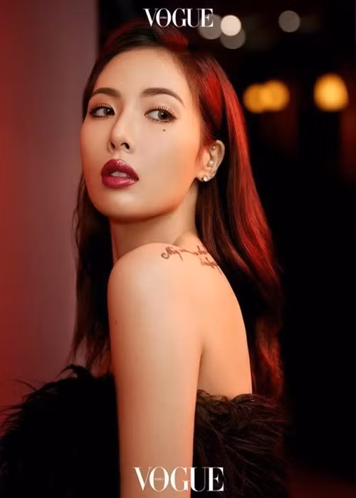 Từ năm 2010, cô tập trung sự nghiệp solo. Tên tuổi của HyunA gắn liền với các ca khúc Bubble Pop, Trouble Maker, Red và Babe. Ảnh: VTV.