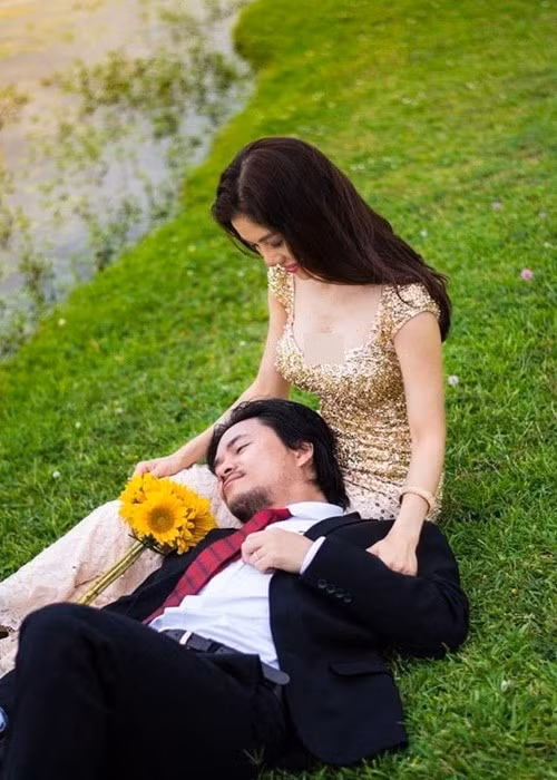 Cặp đôi không chỉ bên nhau trong cuộc sống riêng tư mà còn cùng làm việc, gặp gỡ đối tác. Ảnh: FB Phạm Kim Dung.