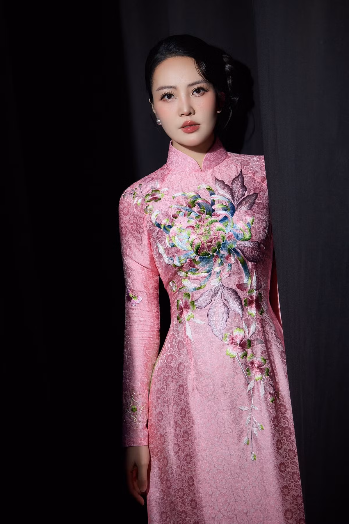 Thụy Vân lấy lại được vóc dáng thon thả chỉ sau ít tháng sinh con thứ hai.
