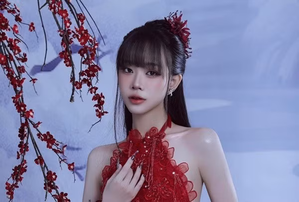 uyen0.jpg