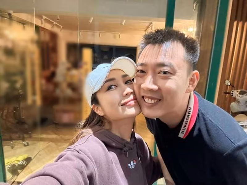 Với Ốc Thanh Vân, những khoảnh khắc được chồng đưa đón mỗi ngày là khoảng thời gian vô cùng quý giá. Ảnh: Người Đưa Tin.