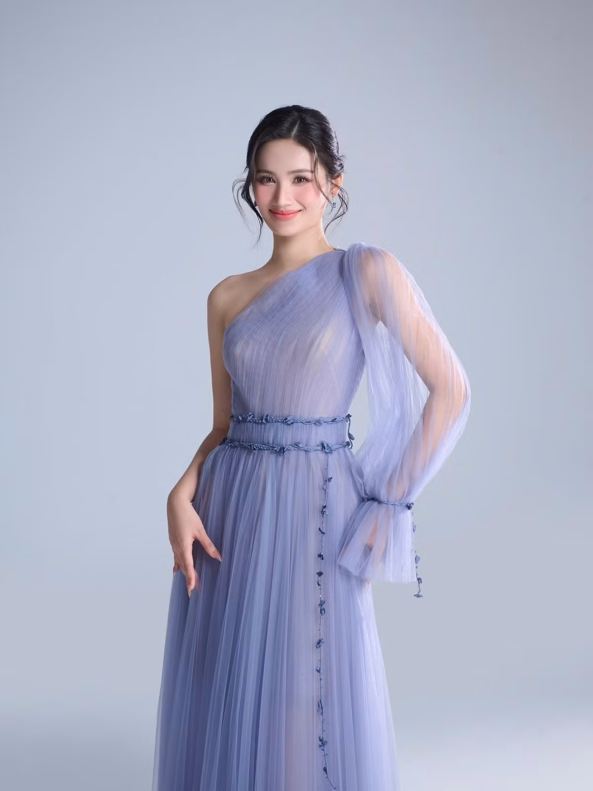 Gần đây, trong bảng đánh giá của chuyên trang sắc đẹp Missosology, Ý Nhi xếp thứ 14. Ảnh: FB Ý Nhi.