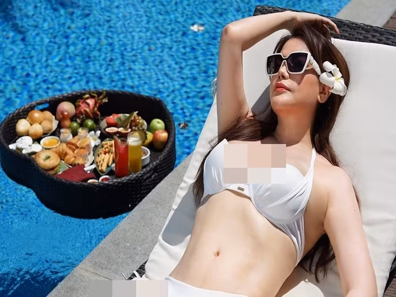Thời thanh xuân, Trương Ngọc Ánh đoạt một số danh hiệu tại các cuộc thi người mẫu, hoa hậu. Cụ thể, năm 1992, cô giành giải Hoa khôi Noel Hà Nội. Năm 1995, Trương Ngọc Ánh đoạt giải Người mẫu ăn ảnh của cuộc thi Người mẫu Việt Nam. Năm 1998, nữ diễn viên giành giải Hoa hậu Thời trang Quốc tế. Ảnh: FB Trương Ngọc Ánh.