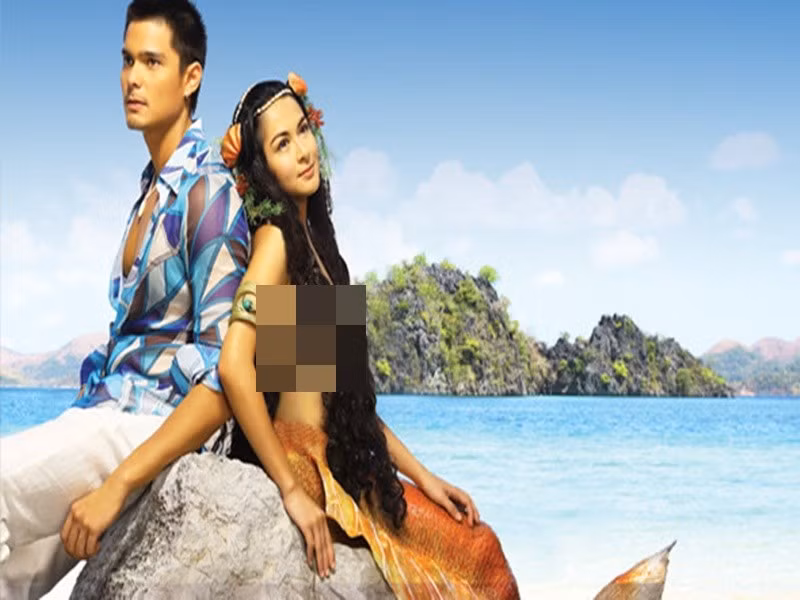 Marian Rivera gợi cảm, trẻ trung khi đóng phim Chuyện tình nàng tiên cá. Ảnh: HTV.