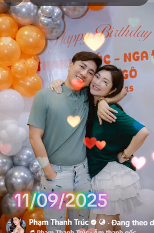 Theo Tiền Phong, Thanh Trúc khởi nghiệp trong vai trò ca sĩ từ năm 15 tuổi, nhưng được biết đến rộng rãi với vai trò diễn viên. Cô đóng hơn 50 tác phẩm như Những đóa ngọc lan, Hạnh phúc muộn màng, Tình án, Trà táo đỏ.