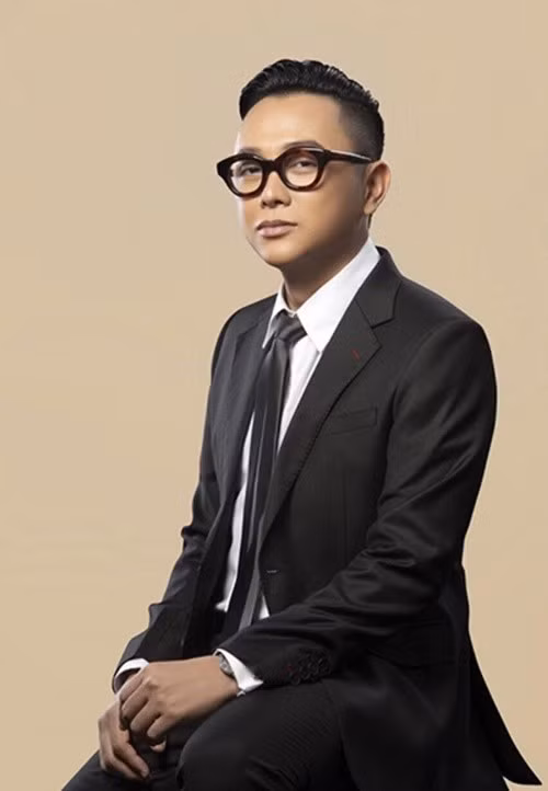 Nhiều người cho rằng Công Trí có cuộc sống giàu có nhờ thu nhập từ việc kinh doanh, thiết kế thời trang. Ảnh: Vietnamnet.