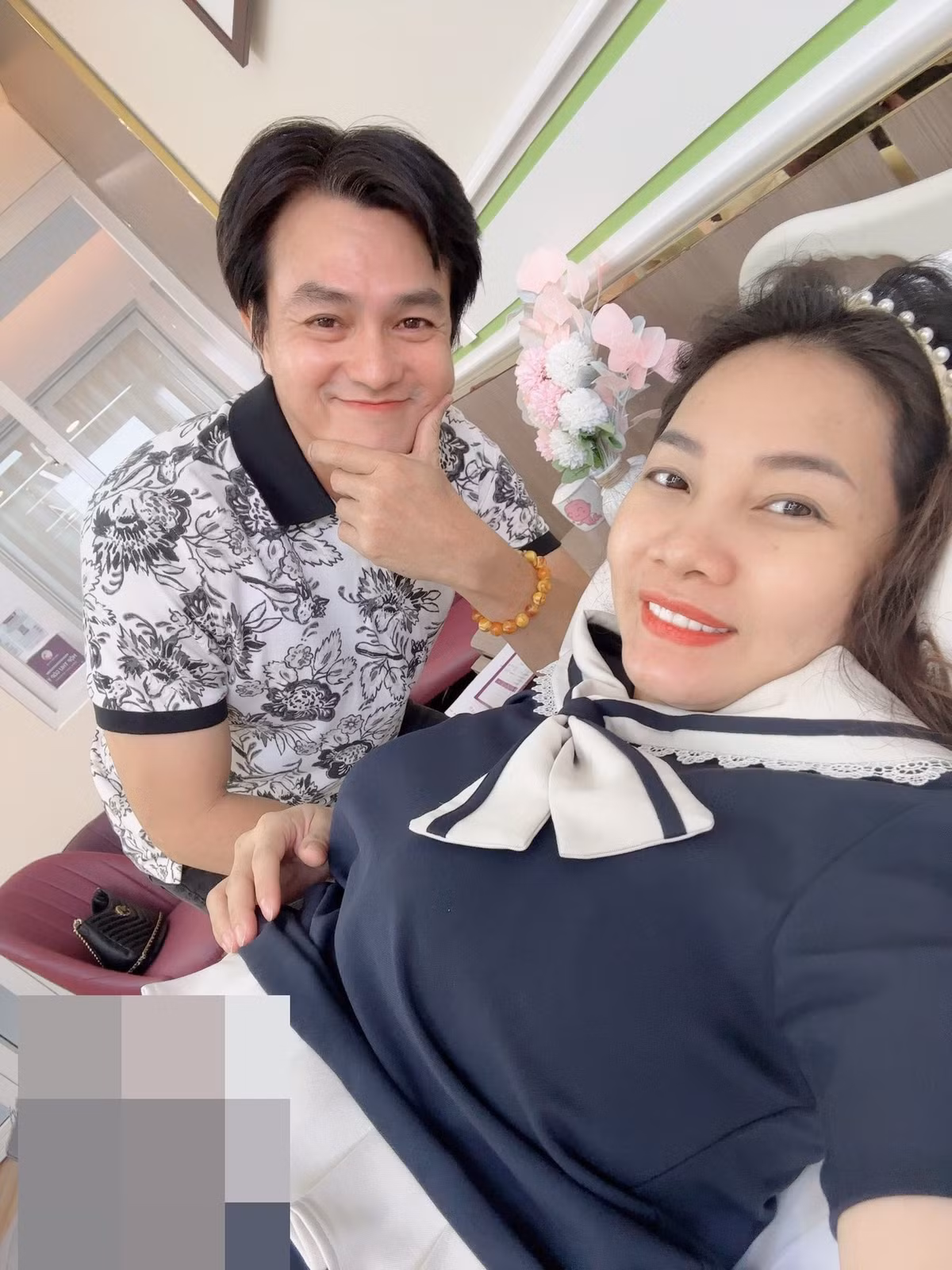 Cao Minh Đạt luôn đồng hành cùng vợ trong các buổi khám thai định kỳ. Ảnh: FB Trúc Trương Cao Minh Đạt.