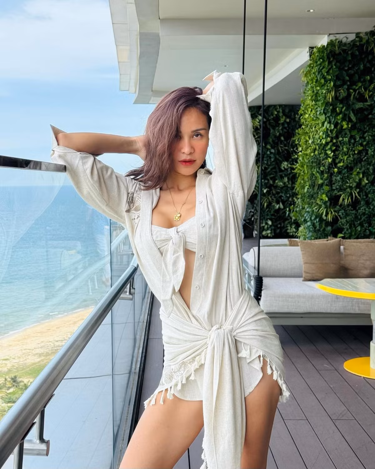 Phương Mai kết hôn với Marcin Miller vào giữa năm 2019. Cuối năm 2019, cô sinh con trai đầu lòng Henryk. Nữ MC nhận quyết định ly hôn Marcin Miller vào tháng 6/2025. Người đẹp và chồng cũ sẽ cùng nuôi dạy con trai chung. Ảnh: FB Phương Mai.