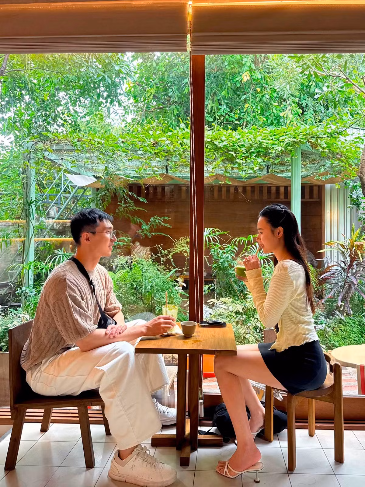 Theo Vietnamnet, Midu và Minh Đạt có khoảng 3 năm hẹn hò trước khi về chung một nhà. Hai người gặp nhau lần đầu trên một chuyến du thuyền. Đầu tháng 5/2024, cặp đôi tổ chức tiệc riêng tại Đà Lạt.