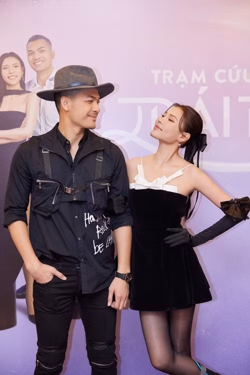 Nam diễn viên kết hợp với Thuý Diễm trong Trạm cứu hộ trái tim. Ảnh: FB Vũ Tuấn Việt.