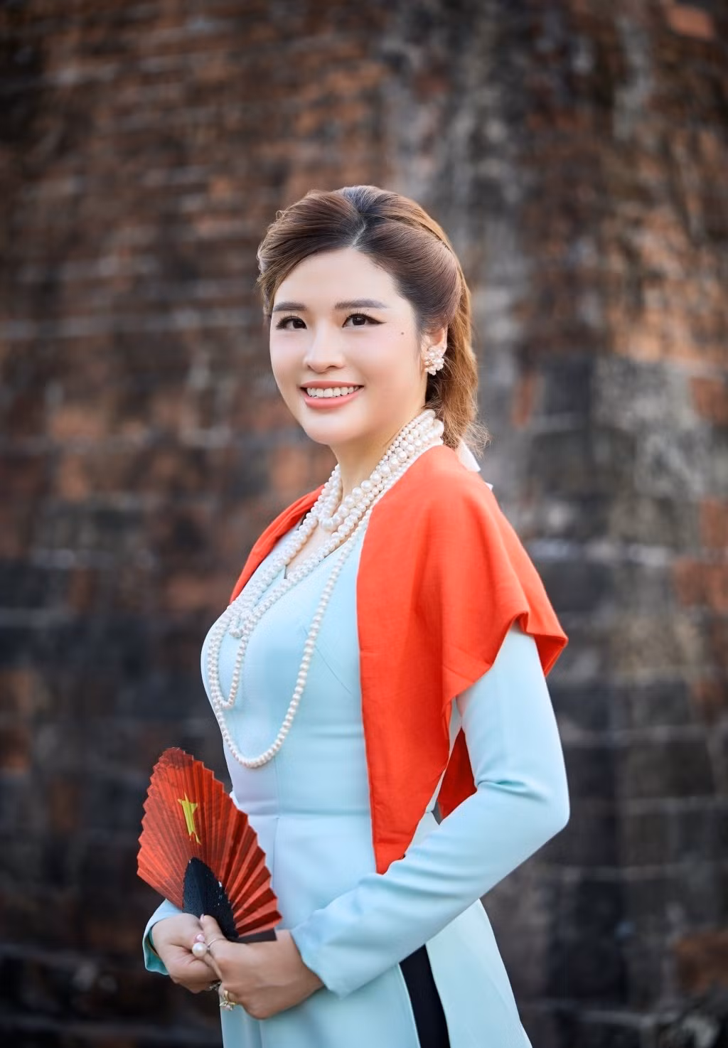 Phan Hoàng Thu chia sẻ trên Tuổi trẻ Thủ đô, cô muốn lưu giữ khoảnh khắc đáng nhớ trong những ngày tháng lịch sử của dân tộc. Ảnh: Tuổi Trẻ Thủ Đô.