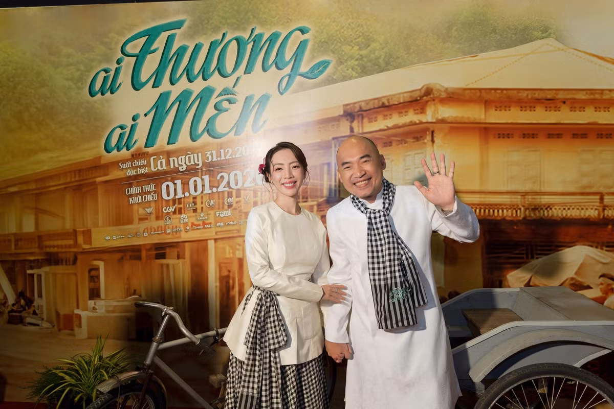 Thu Trang chia sẻ trên Vietnamnet, cô không có ý né lịch chiếu các phim Tết của Trấn Thành và Trường Giang. Lịch phát hành của dự án đã được ấn định từ trước. Thu Trang không đặt nặng yếu tố cạnh tranh mà bày tỏ sự vui mừng khi chứng kiến bạn bè, đồng nghiệp ngày càng phát triển. Ảnh: FB Thu Trang.