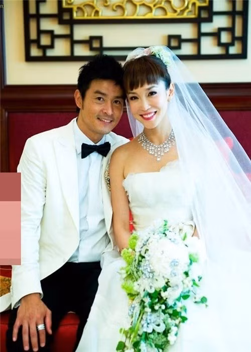 "Tiểu Long Nữ" sinh con trai đầu lòng năm 2014. Ảnh: Dân Việt.