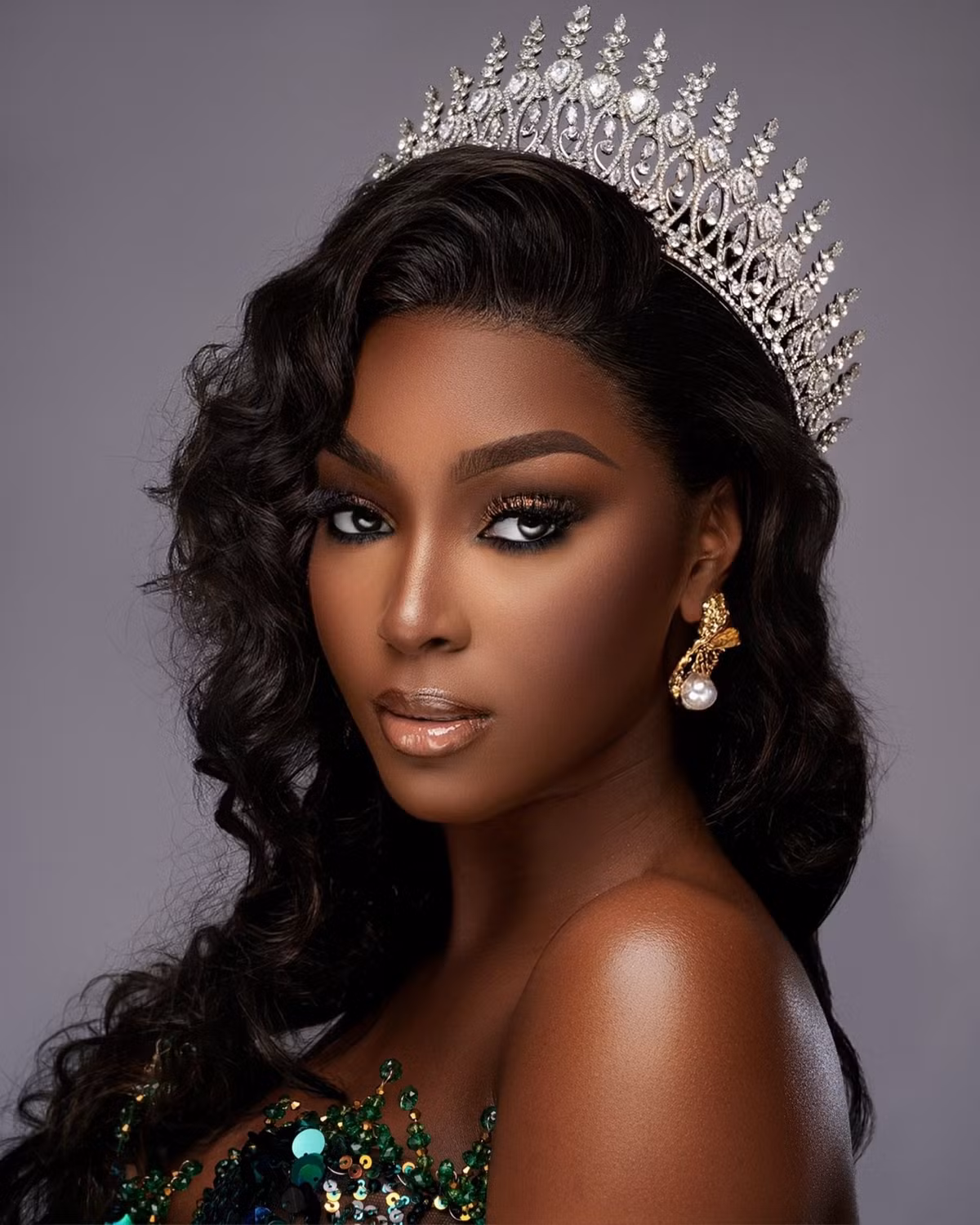 Josiane Golonga đăng quang Miss Cameroon 2025. Mới đây, cô gây bất ngờ khi dự thi Miss Cosmo 2025. Ảnh: Miss Cameroon.