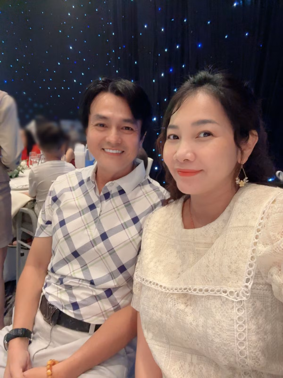Cao Minh Đạt luôn chiều chuộng Trúc Trương từ làm shipper giao hàng, livestream bán hàng cùng vợ đến thường xuyên đưa vợ đi du lịch. Ảnh: FB Trúc Trương Cao Minh Đạt.