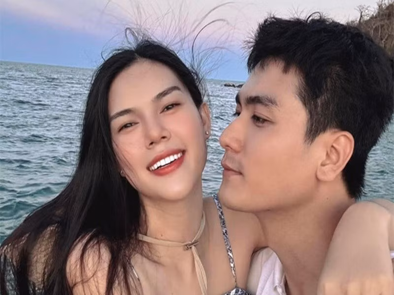 Mới đây, trên trang cá nhân, người mẫu, diễn viên Lê Ngọc Trinh chia sẻ, cô và bạn trai đã chia tay. “Vì sợ ồn ào nên đến hôm nay tôi xin trả lời 1 lần duy nhất thắc mắc mà rất nhiều người đã hỏi tôi thời gian qua: Tôi đã độc thân được một thời gian rồi. Mọi thứ đều tốt đẹp, cảm ơn mọi người”, Ngọc Trinh viết. Ảnh: Dân Việt.