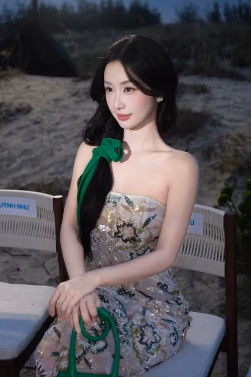 Những năm gần đây, nữ diễn viên tập trung xây dựng hình ảnh trưởng thành, theo đuổi phong cách thời trang đa dạng và ghi dấu ấn qua nhiều dự án điện ảnh, truyền hình.
