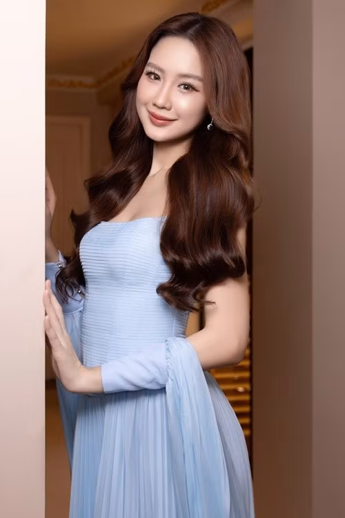 Bảo Ngọc chia sẻ trên Người Lao Động, cô tự hào về những thành tích của các đại diện Việt Nam trước đó tại Miss World. “Hôm nay, Ngọc cảm thấy mình thật may mắn khi được tiếp nối và phát huy di sản quý giá ấy. Ngọc cũng muốn gửi lời cảm ơn đến Hoa hậu Huỳnh Trần Ý Nhi. Nhìn thấy Ý Nhi chinh phục được tình cảm của khán giả Việt Nam, tôi thấy mình phải cố gắng thật nhiều”, Bảo Ngọc bày tỏ.