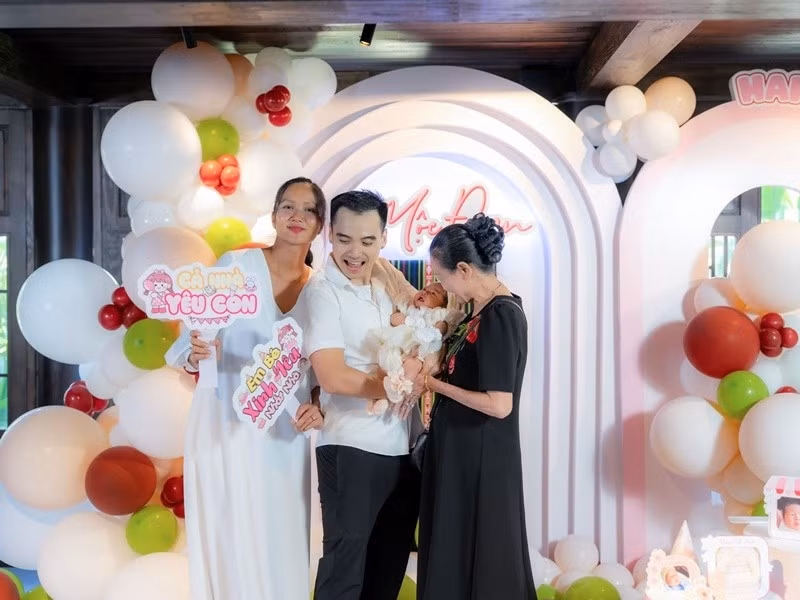 Nhiều khán giả khen ngợi Tuấn Khôi là ông chồng quốc dân. Ảnh: FB H'hen Niê.