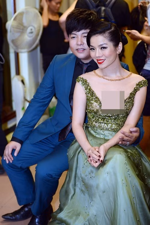 Về tình bạn sau 20 năm, Quang Lê bày tỏ: “Hai mươi năm – một tấm hình, một cái duyên và một chặng đường đầy ắp kỷ niệm”. Ảnh: Arttimes.