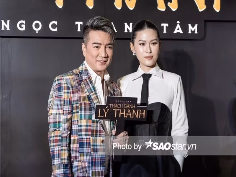 Ngọc Thanh Tâm từng phủ nhận khi vướng tin đồn là mẹ của con trai Đàm Vĩnh Hưng. "Lúc đầu tôi có bực, sau tôi thấy mắc cười vì trong thời gian mà Polo nằm trong bụng mẹ thì tôi vẫn đi làm, vẫn quay YouTube, TikTok, tôi vẫn làm nội dung, tôi quay phim... thì không biết mọi người nghĩ tôi mang lúc nào. Nhưng sau 1 thời gian họ thấy không đúng thì câu chuyện nó trôi qua thôi", cô cho biết. Ảnh: Saostar.