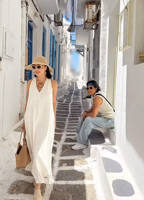Cô viết: "Lần đầu tiên tôi và chàng làm chuyện ấy…Hơn 20 năm từ ngày quen nhau đây là lần đầu tiên chúng tôi cùng đi du thuyền". Ảnh: FB Kỳ Duyên.